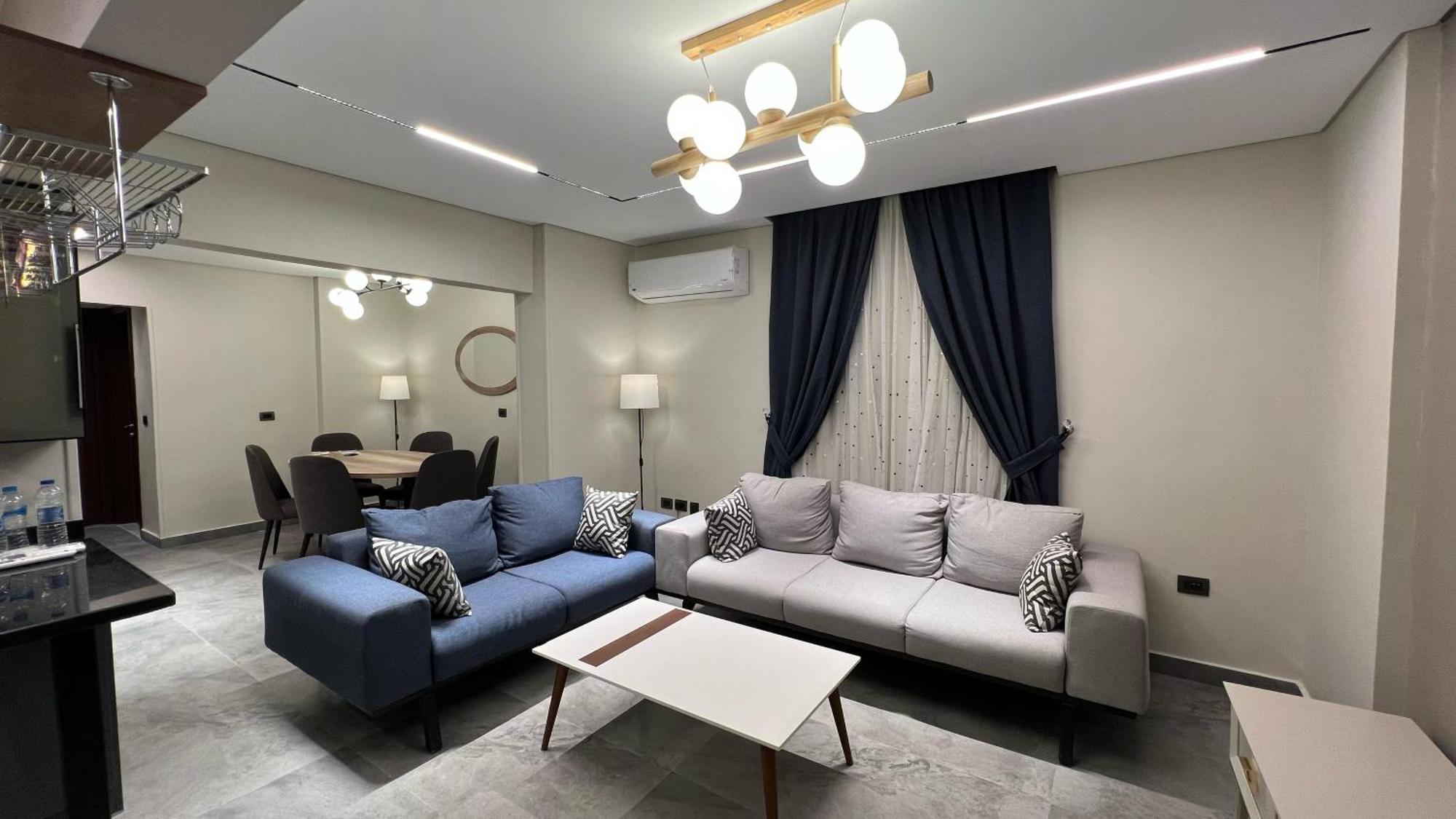 Luxury Apartment El Mohandessen カイロ エクステリア 写真