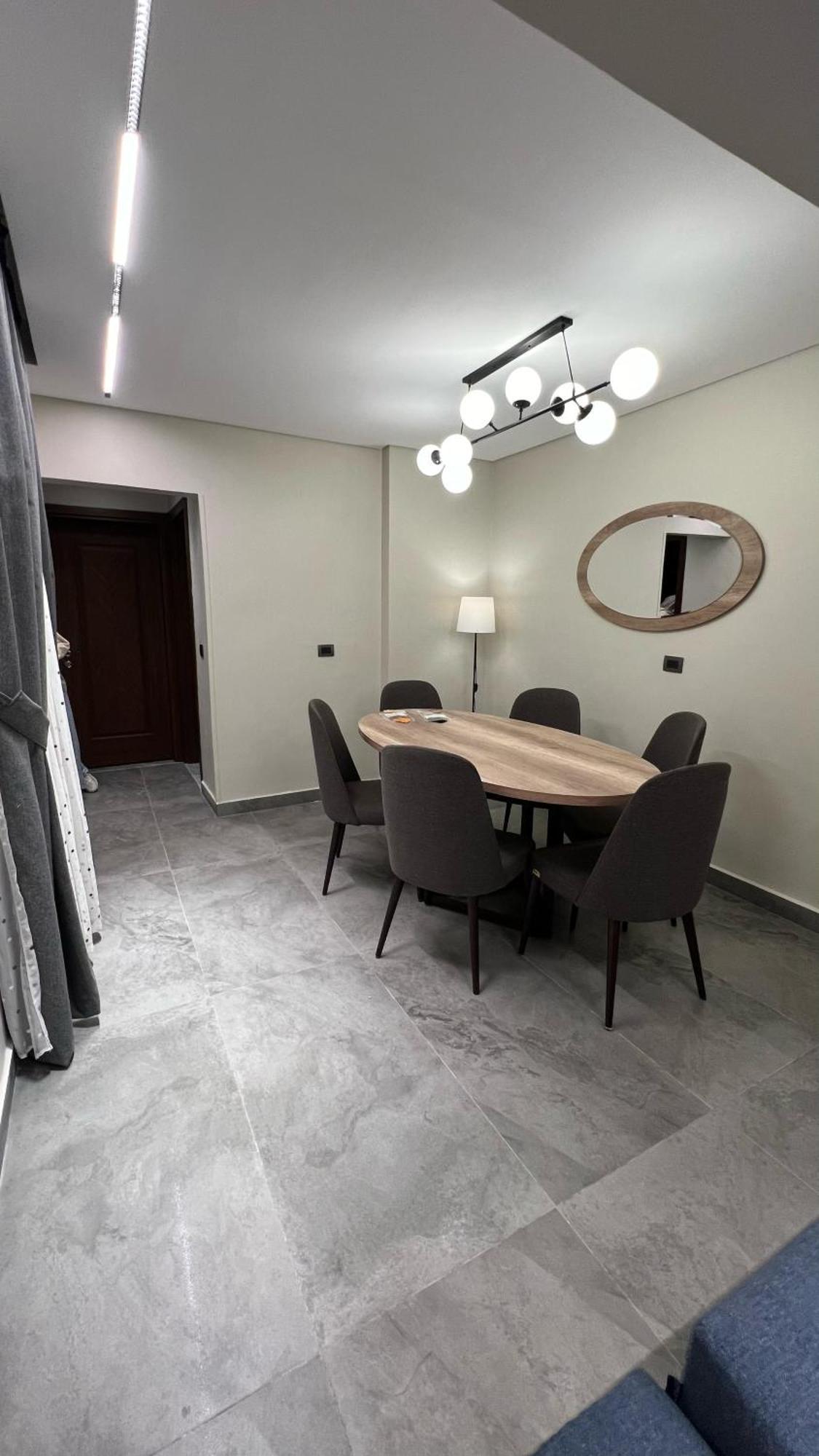 Luxury Apartment El Mohandessen カイロ エクステリア 写真